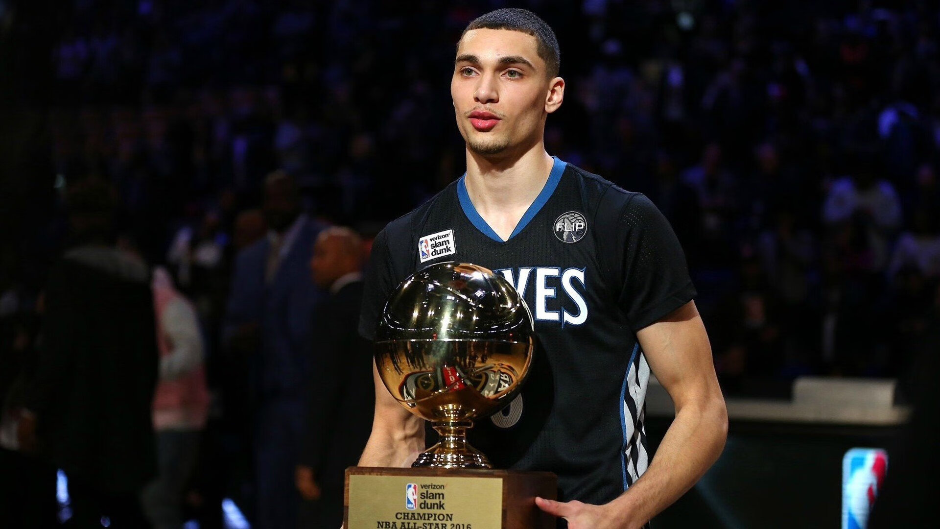 自由泳中距离中立代表队A节奏掌控好，自由泳比赛距离