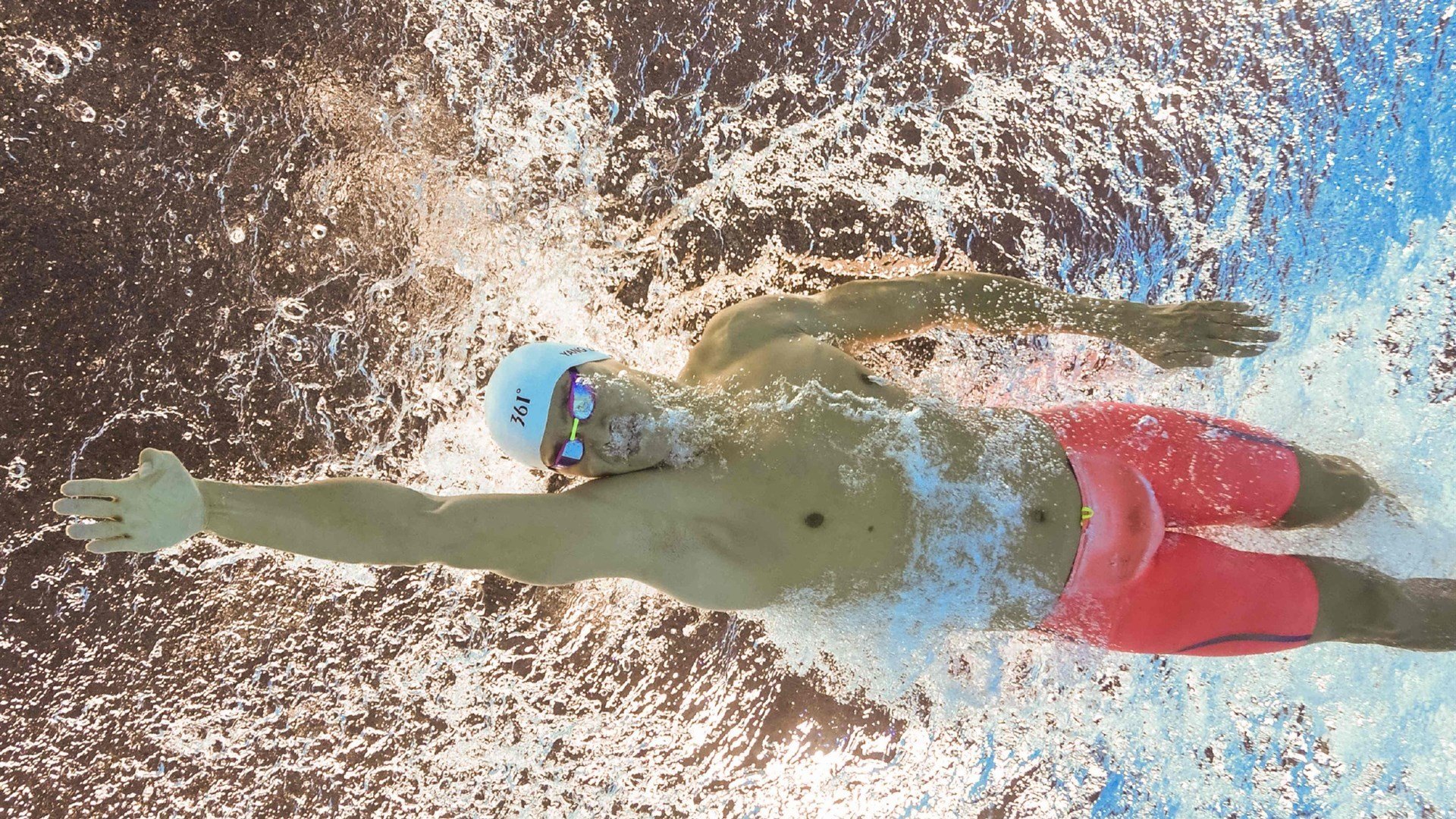 爱游戏电脑版官网-约翰·恩多耶-布鲁阿尔沉着冷静夺得佳绩，约翰·布鲁诺